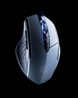 in motion gamer mouse product photography by sofus graae